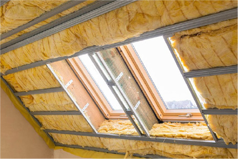 Isolation sous-rampants laine de roche BM Couverture Rénovation