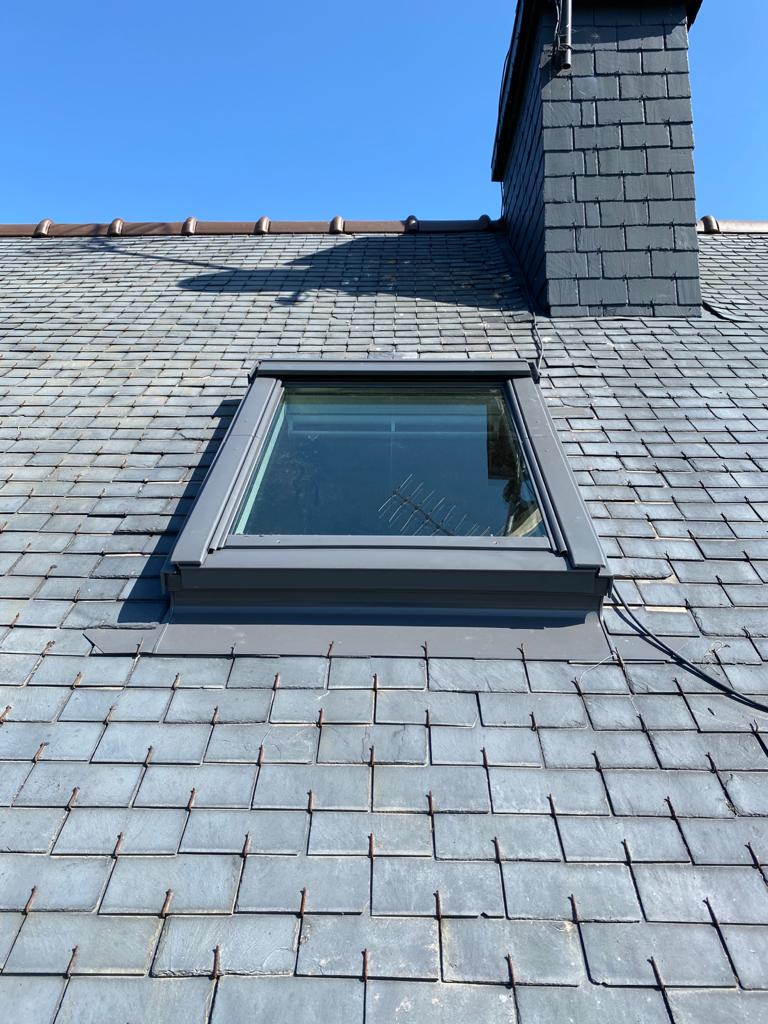Pose de Velux sur toiture à Nantes